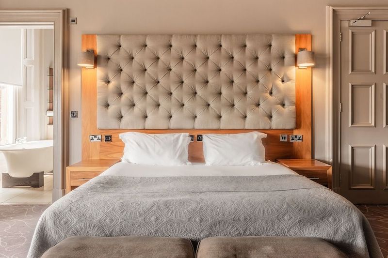 Murrayfield Hotel & Lodge - Image 6