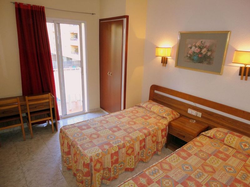 Bonavista Hostal - Image 2