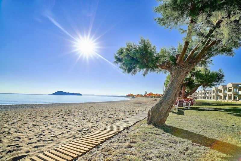 Silver Beach Hotel - Image 7