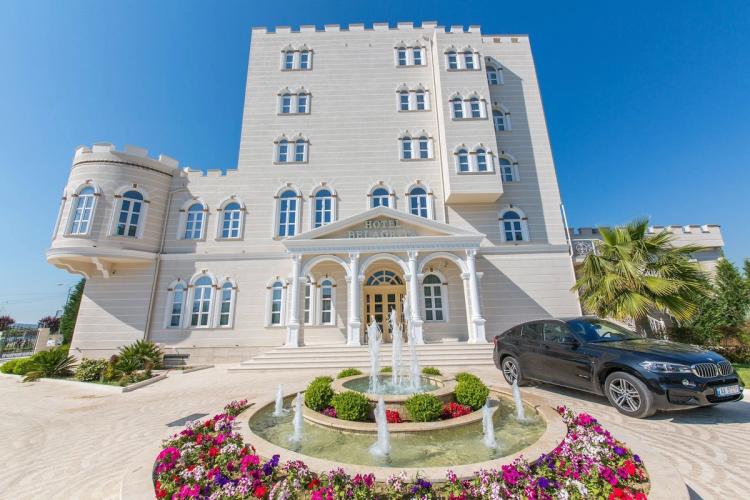 Belagrita Hotel ligger i Berat i Albania, og tilbyr rom med eget bad og tilgang til en restaurant.