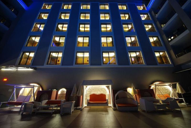 Pasa Beach Hotel - Image 8