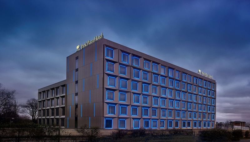 Park Plaza London Park Royal - Image 2