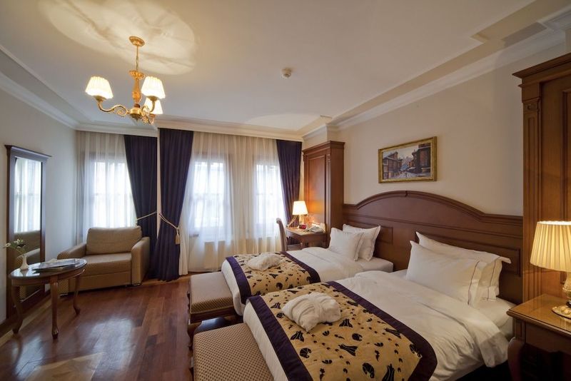 GLK PREMIER The Home Suites & Spa - Image 7