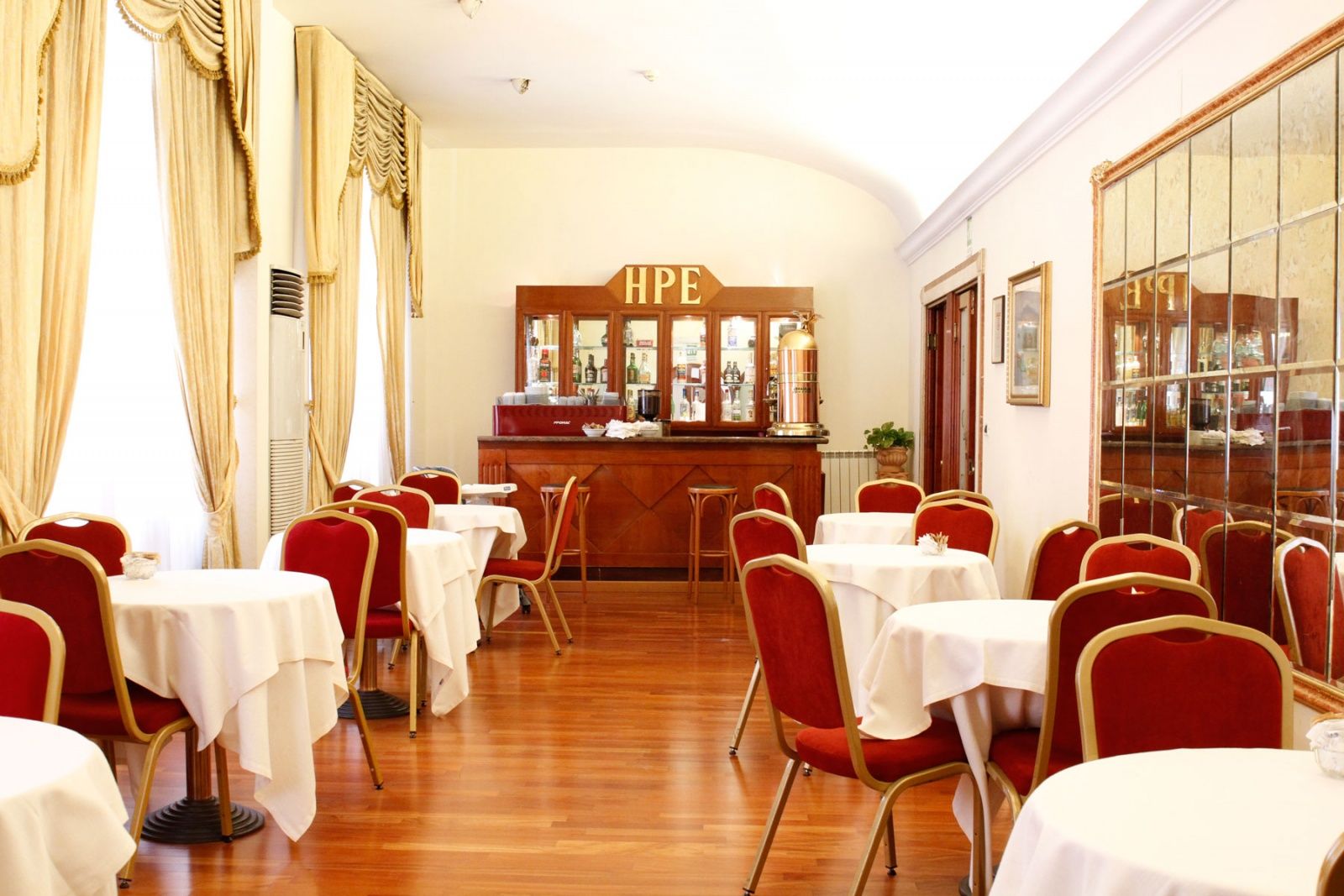 Hotel Pace Helvezia - Image 5