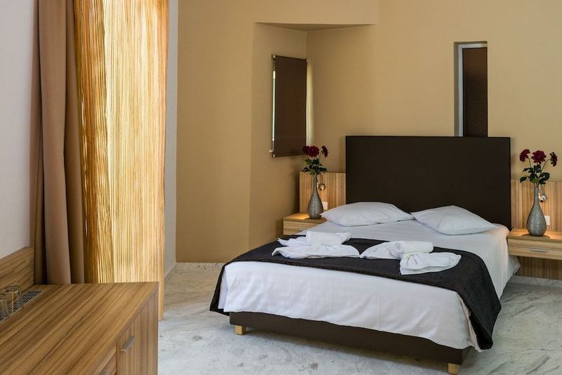 Elotia Hotel - Image 8
