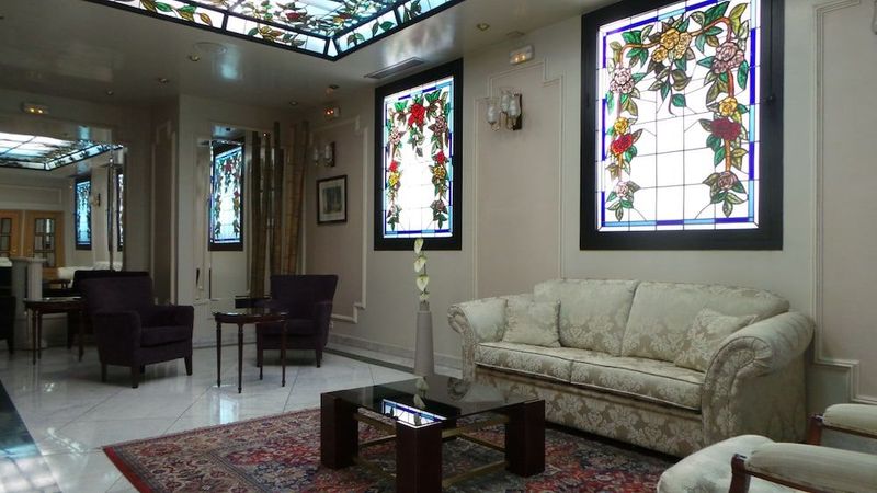 Hotel Mora - Image 2