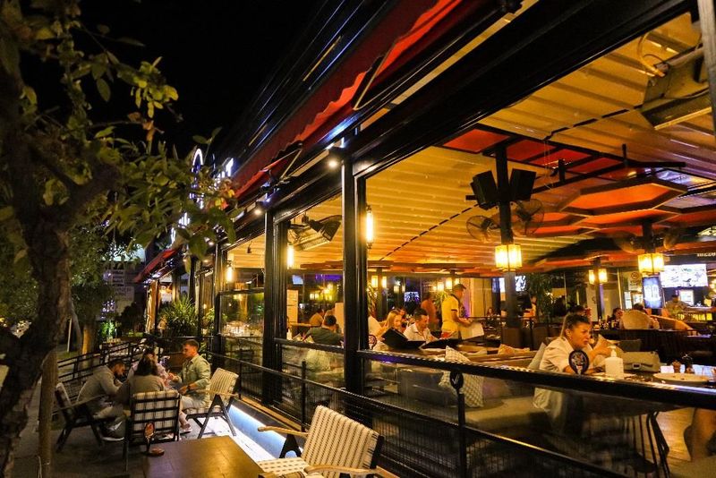 The Corner Park Hotel - Image 8