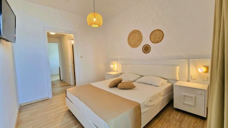 Sunset Beach Hotel - Image 8