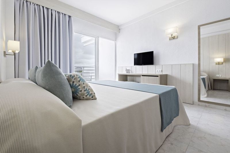 azuLine Hotel Palmanova Garden - Image 10
