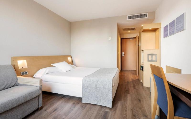 Hotel ILUNION Valencia 4 - Image 6