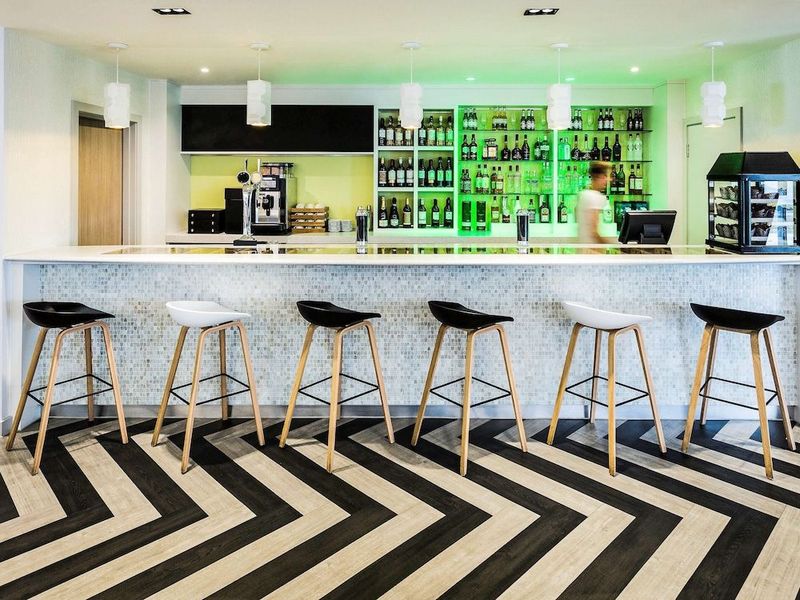 Ibis Styles London Heathrow Airport Hotel - Image 8