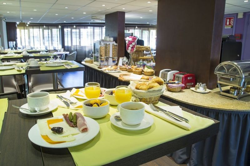Best Western Plus Cannes Riviera Hotel & Spa - Image 8