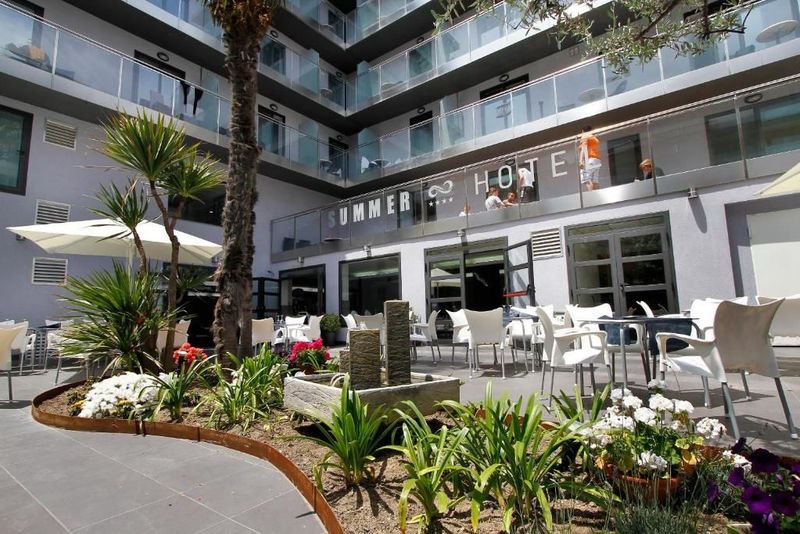 Hotel Summer - Image 3