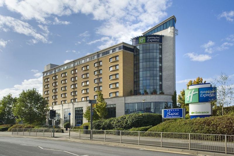 Holiday Inn Express London Greenwich - Image 2