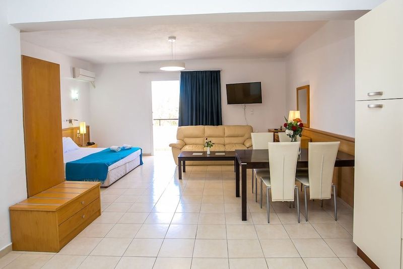 Mon Repos Hotel - Image 9