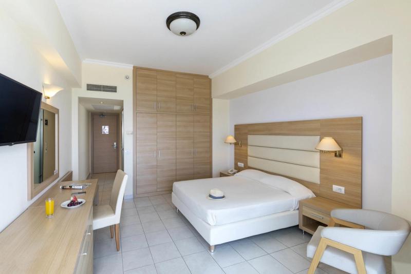Belair Beach Hotel - Image 10