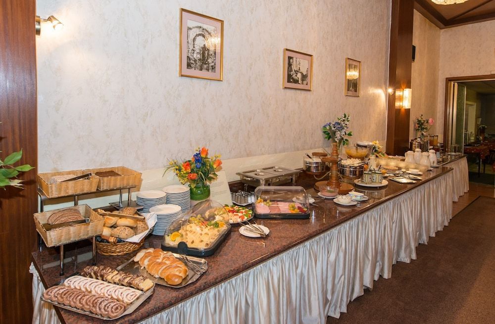 Hotel Mozart - Image 8