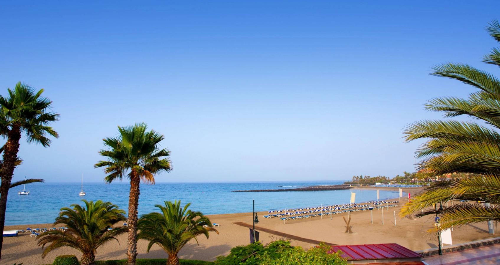 Deilige sandstrender og nydelige utsikt over Atlanterhavet i Costa Adeje på Tenerife