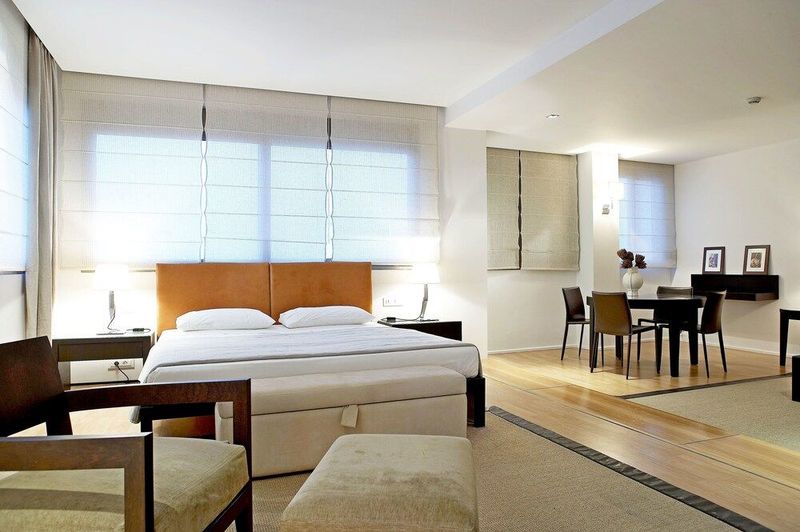 Angela Hotel Downtown Rooms - Image 2