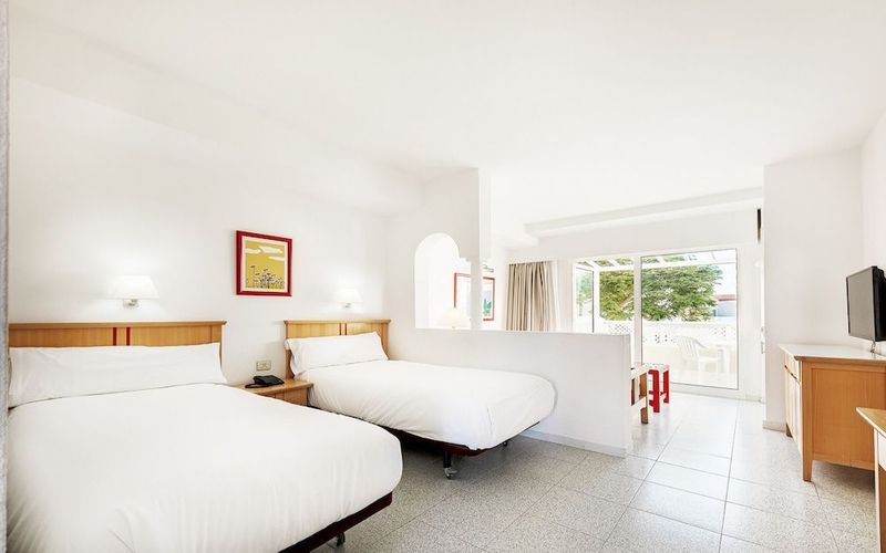 Apartamentos LIVVO Koala Garden - Image 6