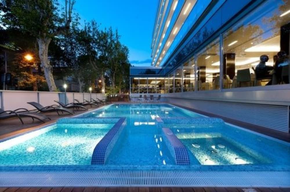 Aqua Hotel - Image 4