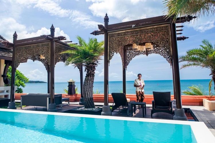 Bo i en privat villa med basseng på Ammatara Pura Pool Villas på Koh Samui
