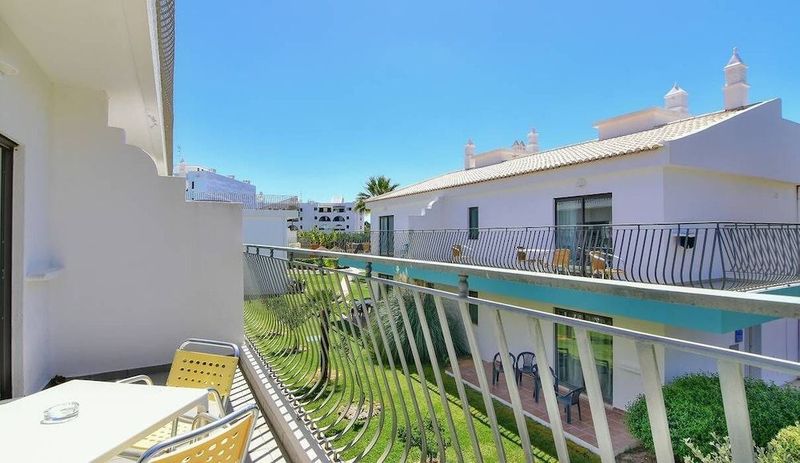 Bayside Salgados - Image 7