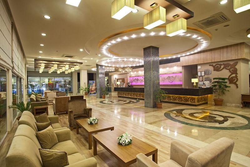 Titan Select Hotel - Image 4