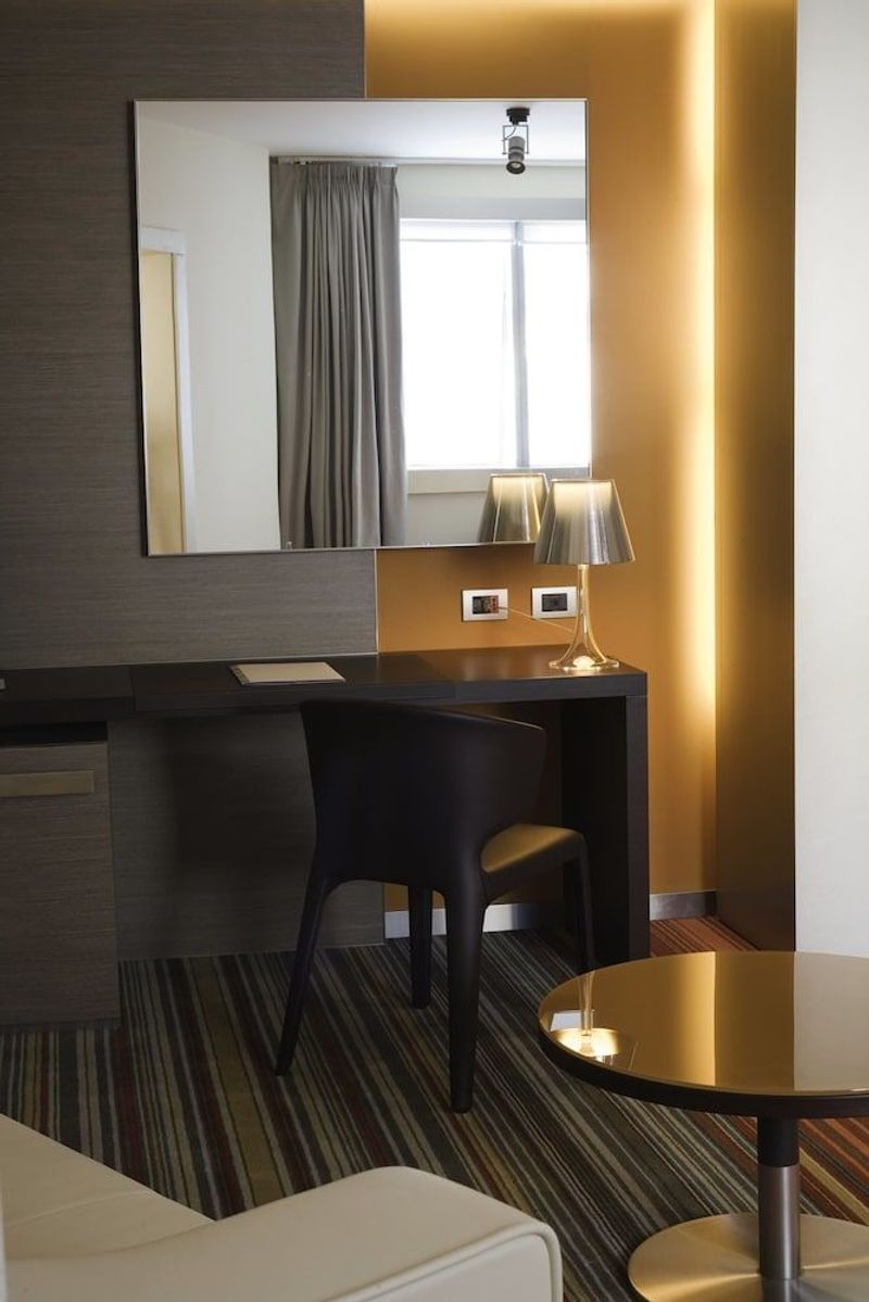 T Hotel - Image 4