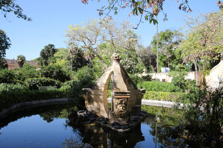 Fontene i den botaniske hagen San Anton i Attard i Malta