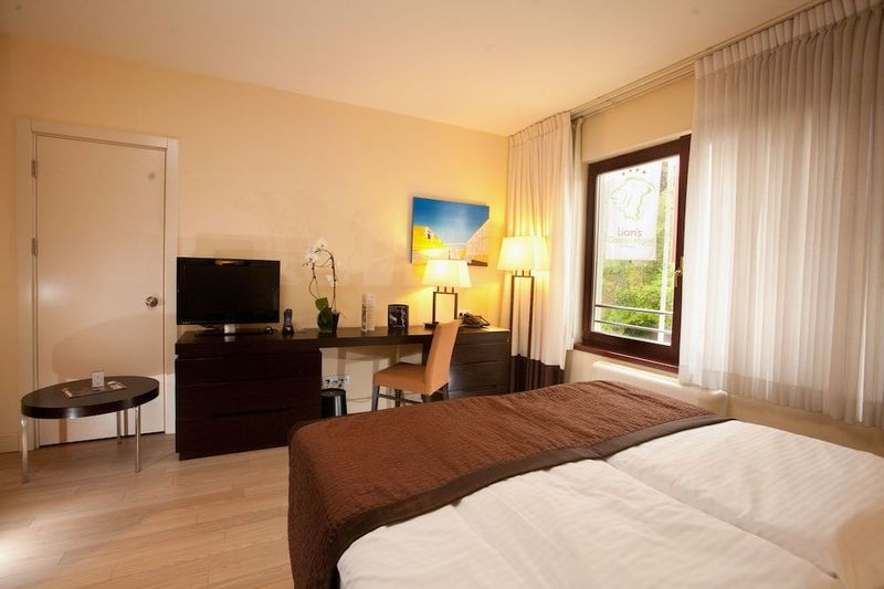 Lion's Garden Hotel Budapest - Image 6