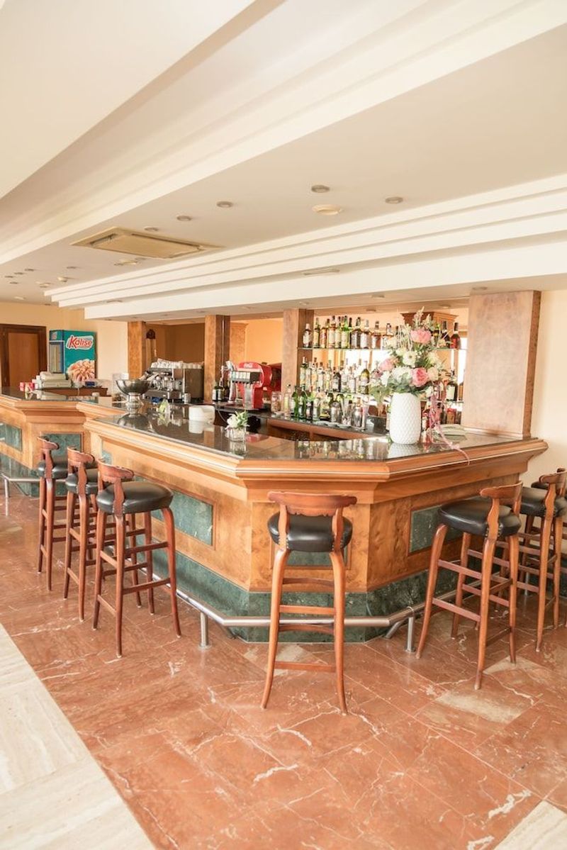 Club S'Illot - Image 7