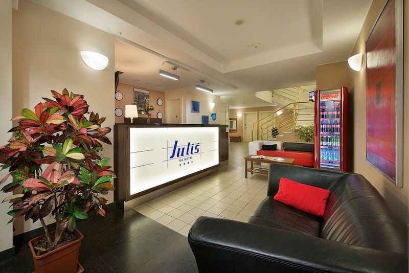 EA Hotel Julis - Image 7