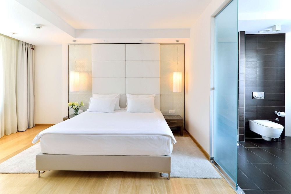 Belgrade Art Hotel - Image 2