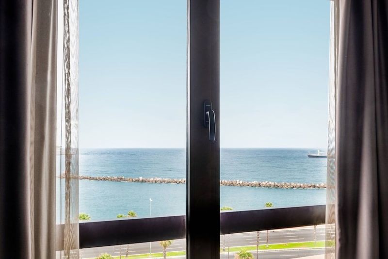 AC Hotel Iberia Las Palmas - Image 3