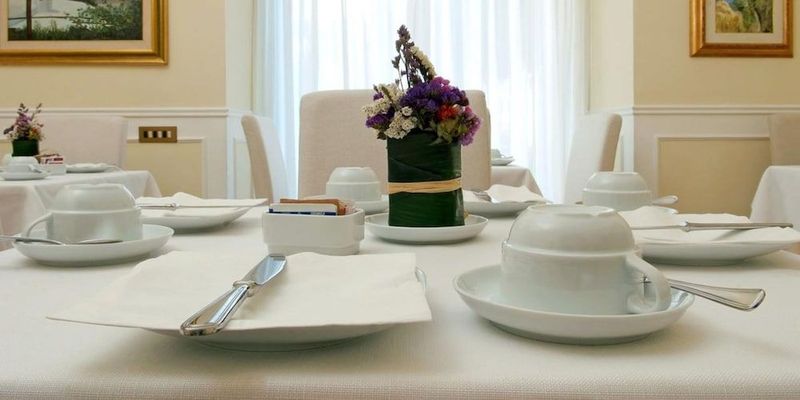 Hotel Plaza - Image 7