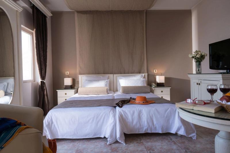 Athina Palace Resort & Spa - Image 5