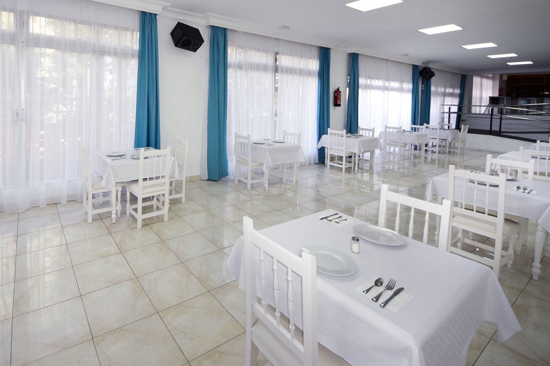 Skyview Hotel - Image 7