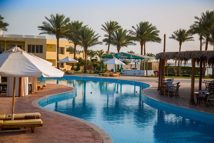 Ta familien med på en All Inclusive-ferie på Amwaj Oyoun Resort & Casino