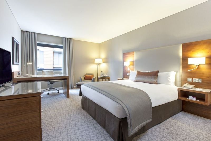 Crowne Plaza London Docklands - Image 7