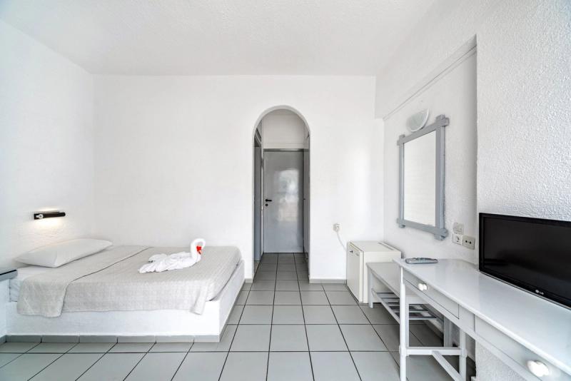 Iro Hotel - Image 10