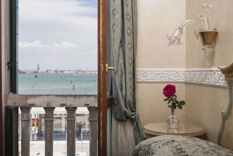 Riviera - Image 2