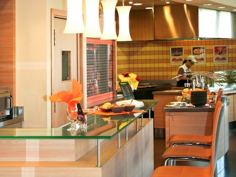Albergo ibis Como - Image 9