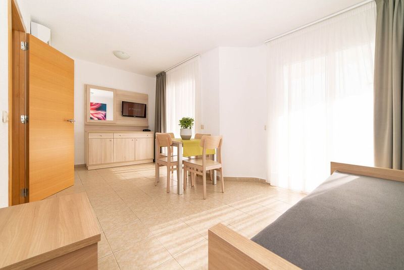 Apartamentos Playamar - Image 8