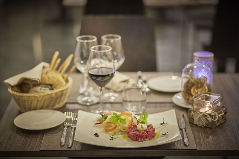 iH Hotels Milano Lorenteggio - Image 9