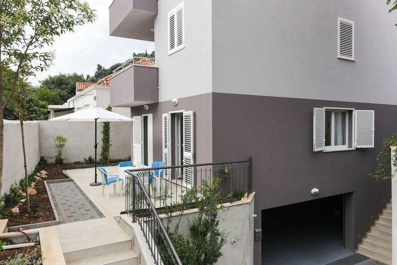 Apartments Villa Karmen - Image 10