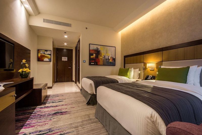 Golden Tulip Media Hotel - Image 6