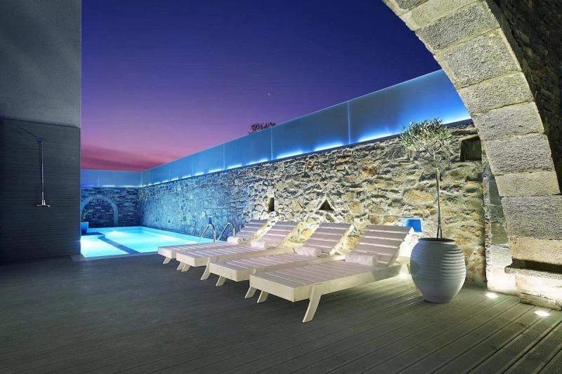 Mistral Bay Hotel - Image 2