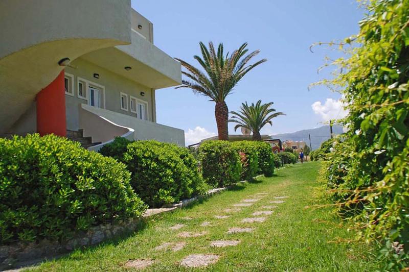 Ermioni Hotel - Image 9