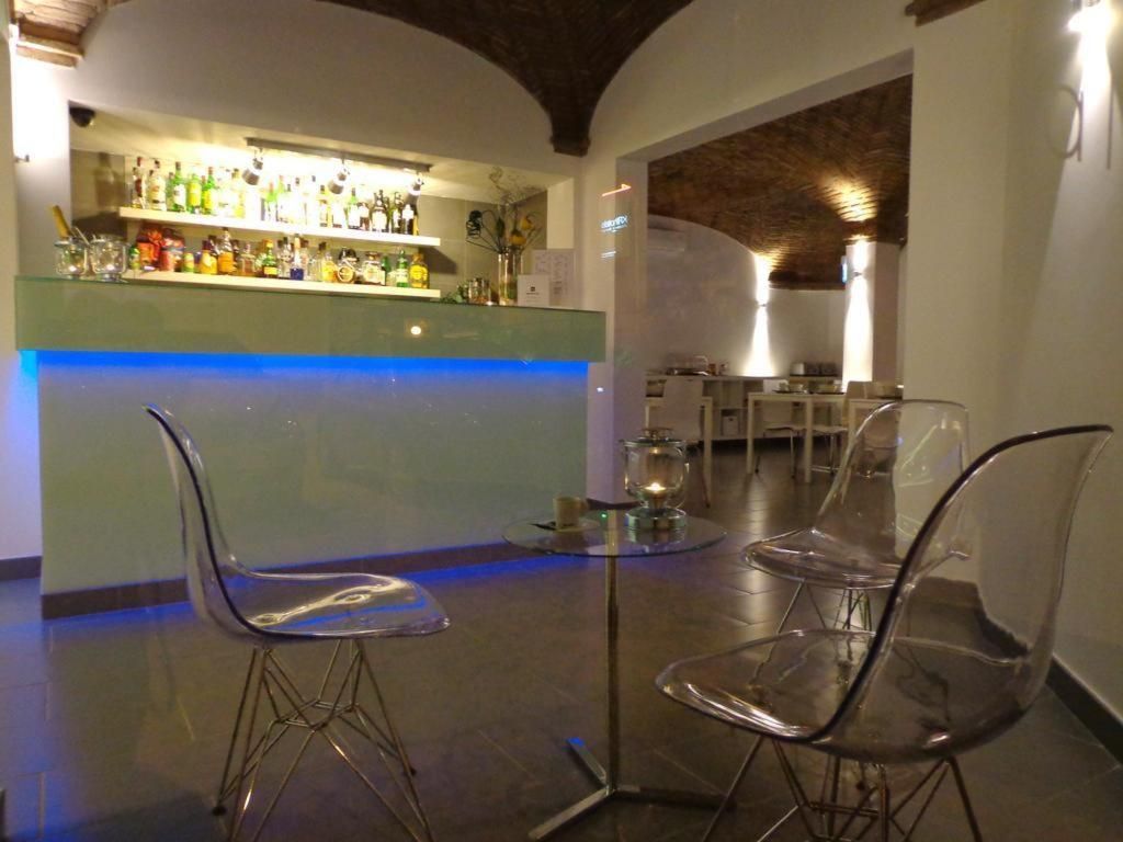 KR Hotel - Image 6
